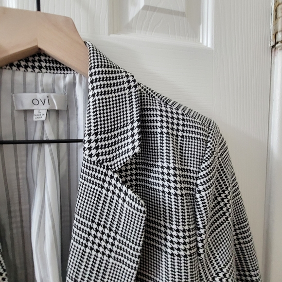 Blazer - Picture 4 of 6